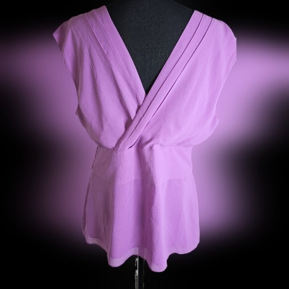Banana Republic Size 12 V-neck Rushed, pleated Blouse Bright Lavender - Picture 7 of 12